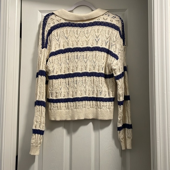 Universal Thread Sweater - Picture 5 of 6